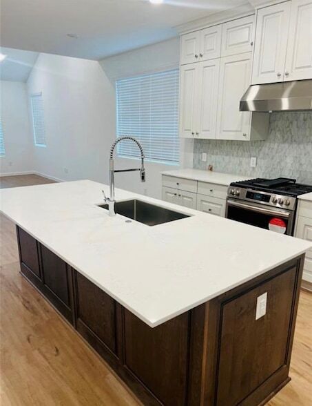 Building Photo - 27007 Aurora Gdn Ln