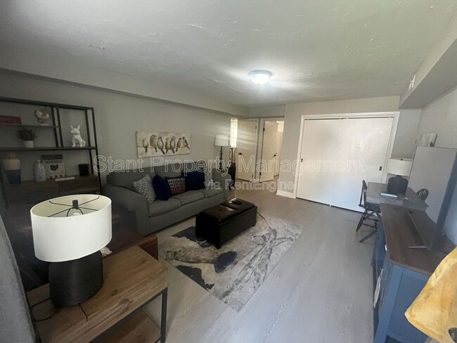 Building Photo - 61 S State St