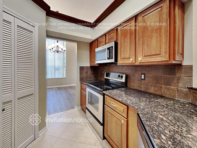 Building Photo - 13036 Meadowbreeze Dr