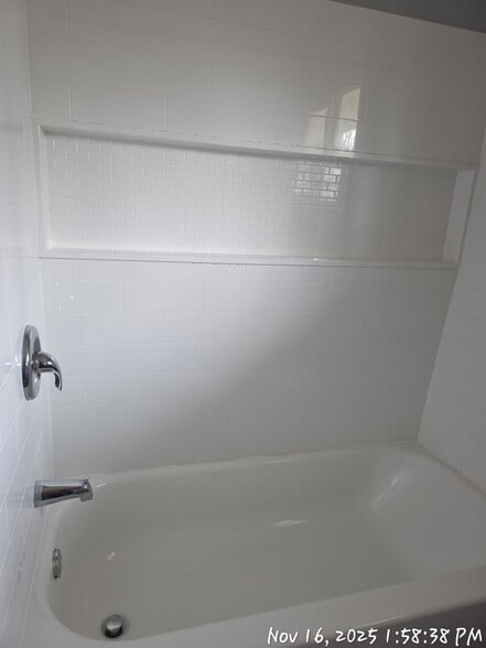 Building Photo - 1010 Eisenhower Way