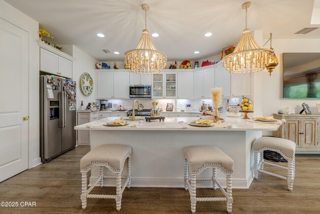 Building Photo - 8400 Dockside Pl