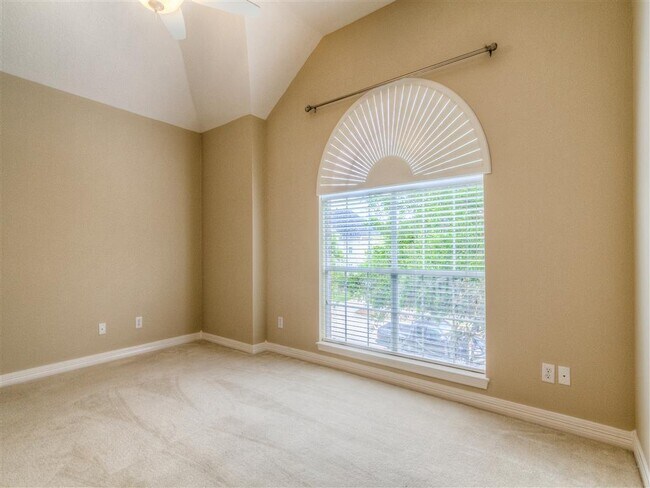 Building Photo - 22418 Bridgehaven Dr
