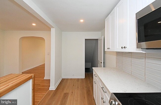 Building Photo - 2219 Ardmore Ave