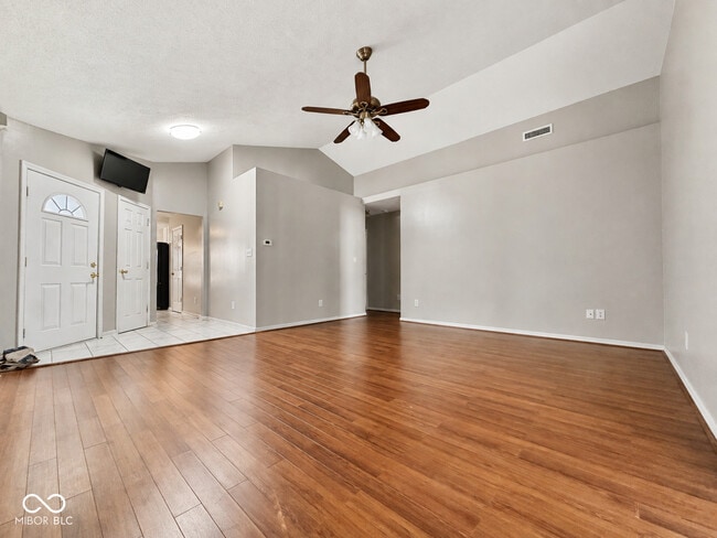 Building Photo - 7226 Parklake Cir