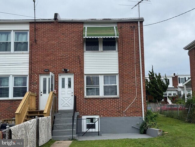 Building Photo - 7936 Lansdale Rd