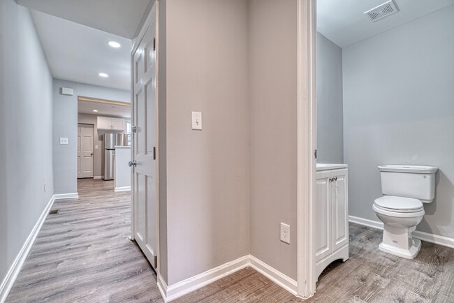 Building Photo - Woodward St