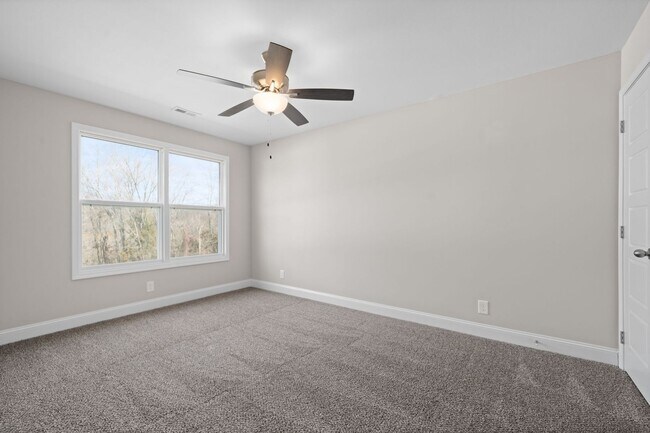 Building Photo - 101 Lucerne Ln