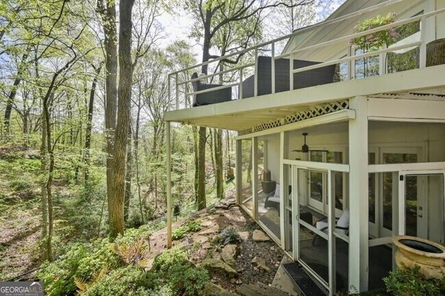 Building Photo - 625 Idlewood Dr NW