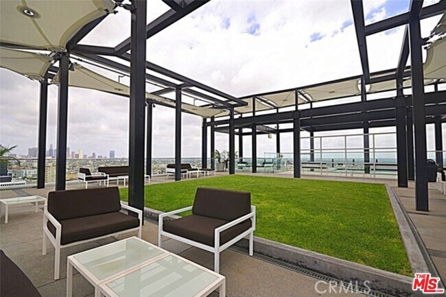 Building Photo - 3810 Wilshire Blvd