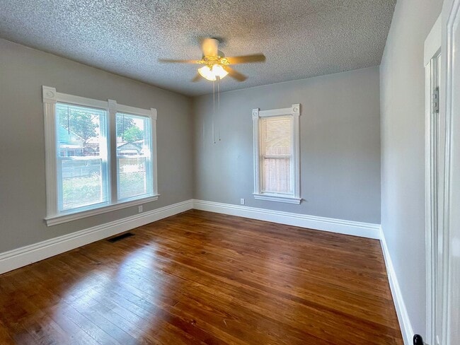 Building Photo - Beautiful historic 3BR/2BA Home