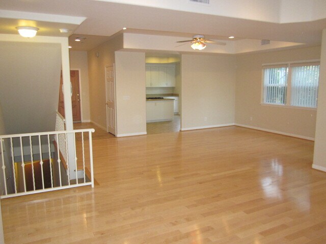 Building Photo - 2283 Waltonia Dr