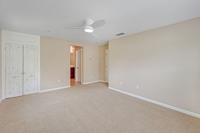 Building Photo - 3BR/3BA Folsom Condo with Fireplace + 2 Car Garage