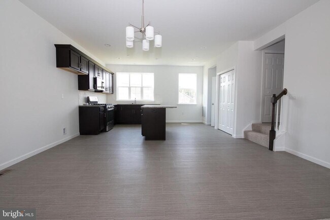Building Photo - 1817 Shady Ln
