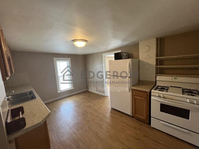 Building Photo - 1220 Hamilton Ave NW