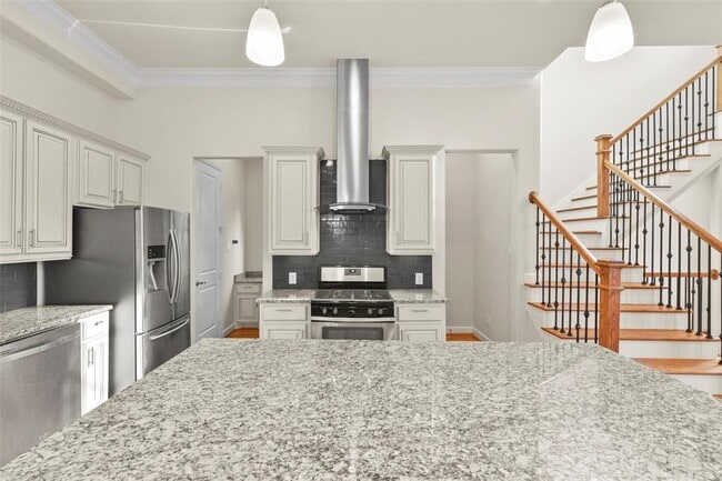 Building Photo - 1408B W 26th St