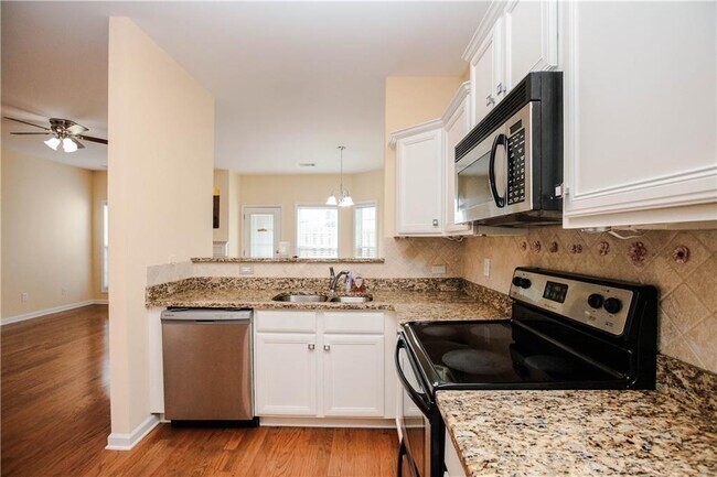 Building Photo - 3801 Thayer Trace