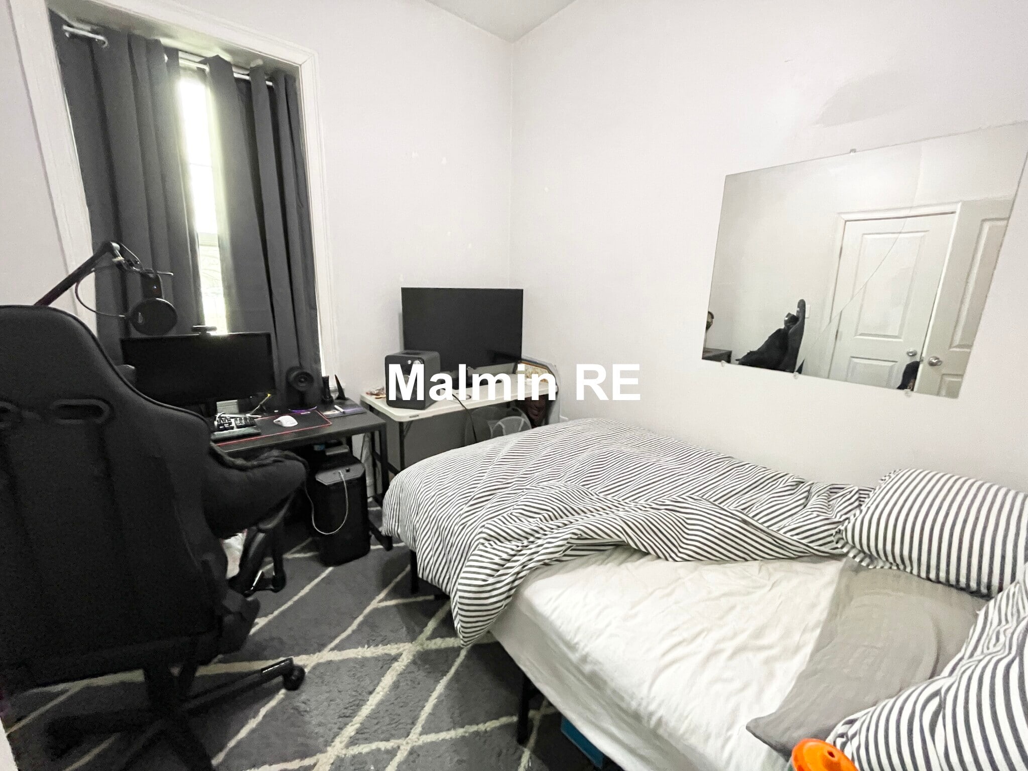 Building Photo - 998 Tremont St