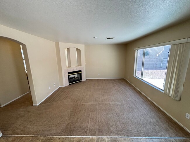 Building Photo - Gorgeous 3Bed/2.5Bath, 2-Story home located in Summerlin