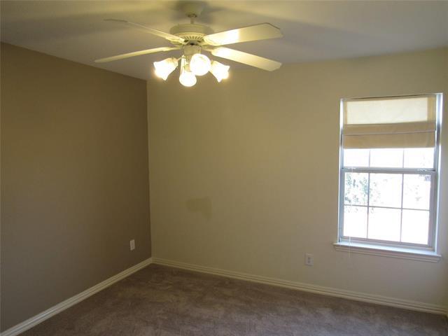 Building Photo - 1023 Candlewood Tr