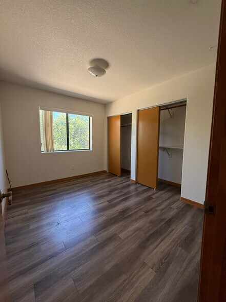 Building Photo - 2747 Chambers Ave