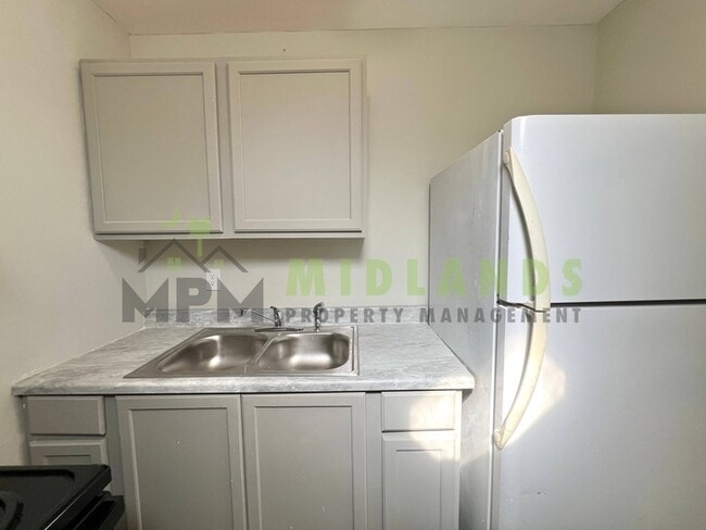 Building Photo - 290A Browning Court