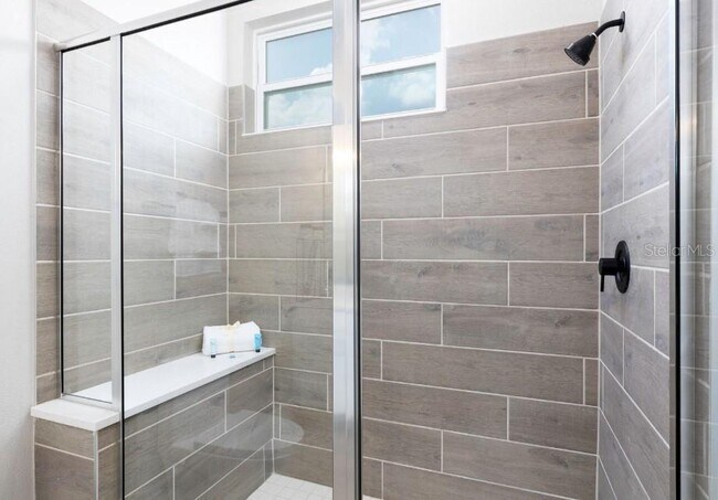 Building Photo - 2108 Broome St