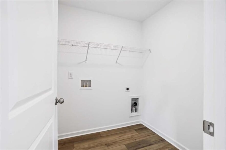 Building Photo - 2165 Boxwood Cir