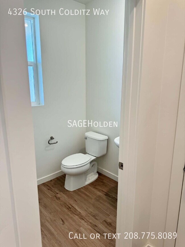 Building Photo - 4326 S Colditz Wy