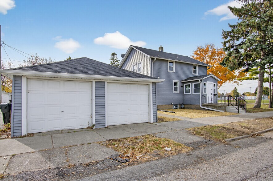 Building Photo - 3015 19th St