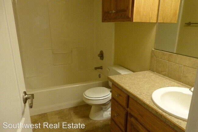 Building Photo - 3 br, 2 bath House - 2104 Reese