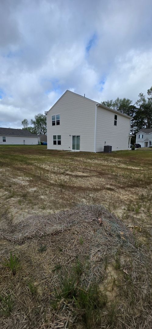 Building Photo - 134 Lang Farm Rd