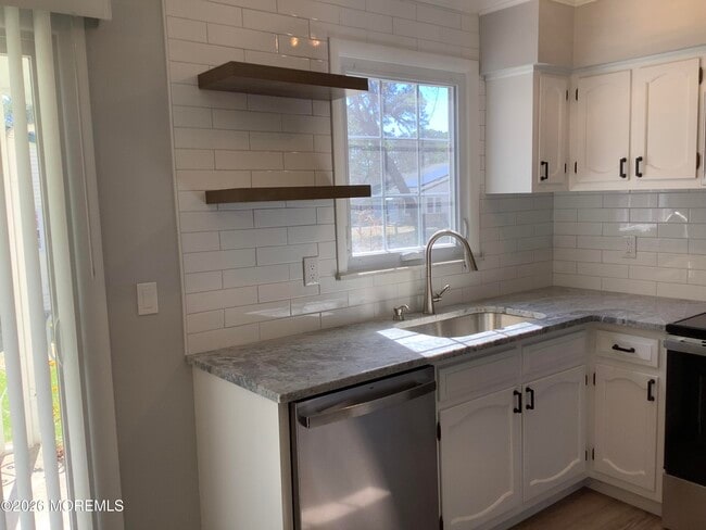 Building Photo - 7B Ivy St