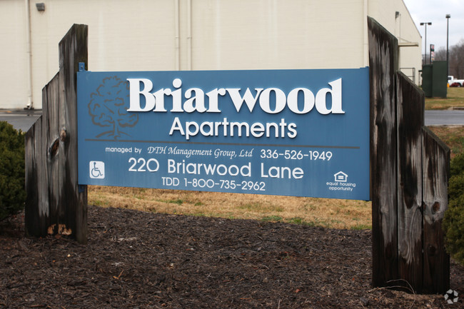 Building Photo - Briarwood Apartments
