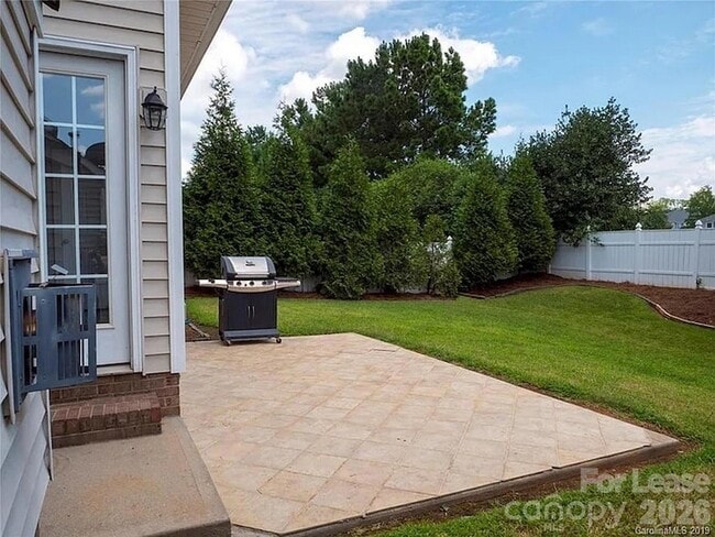 Building Photo - 11729 Royal Castle Ct