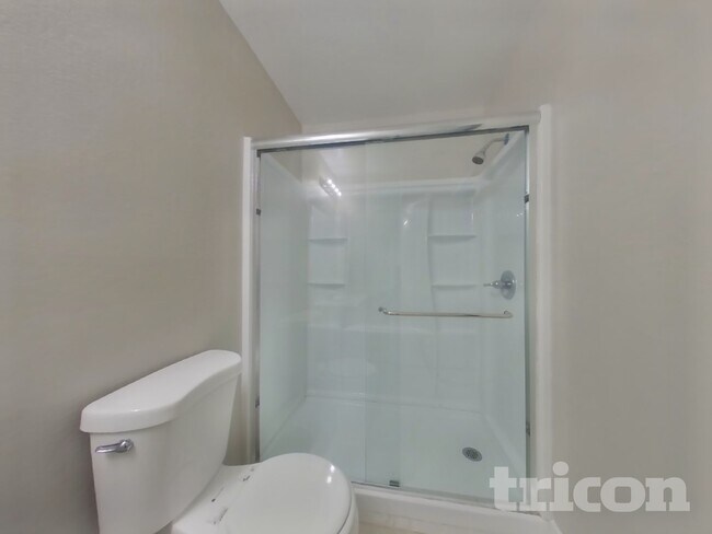 Building Photo - 601 Jeelu Way