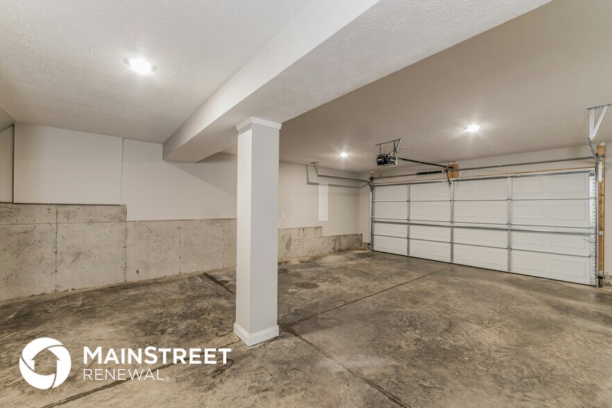Building Photo - 388 Grand Oak Blvd