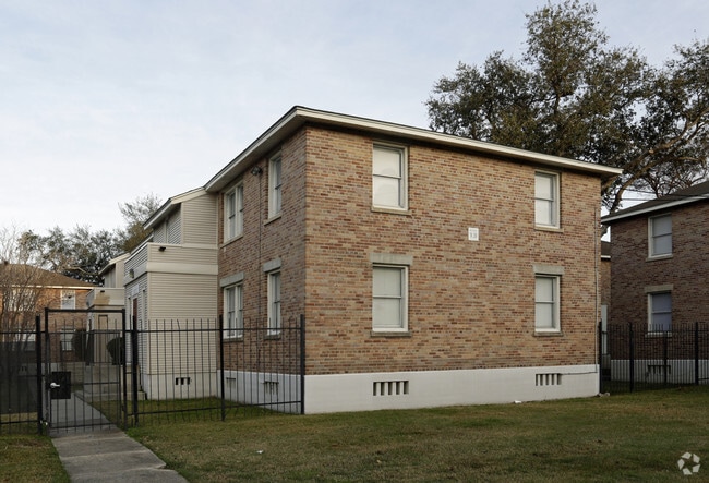 Building Photo - Palmetto Apartments