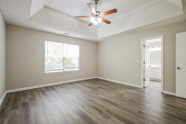 Building Photo - 4410 Reserve Hill Crossing