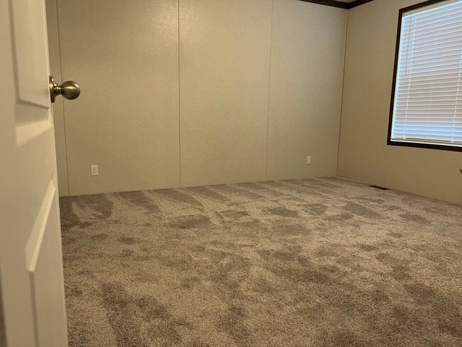 Building Photo - 2 Sycamore