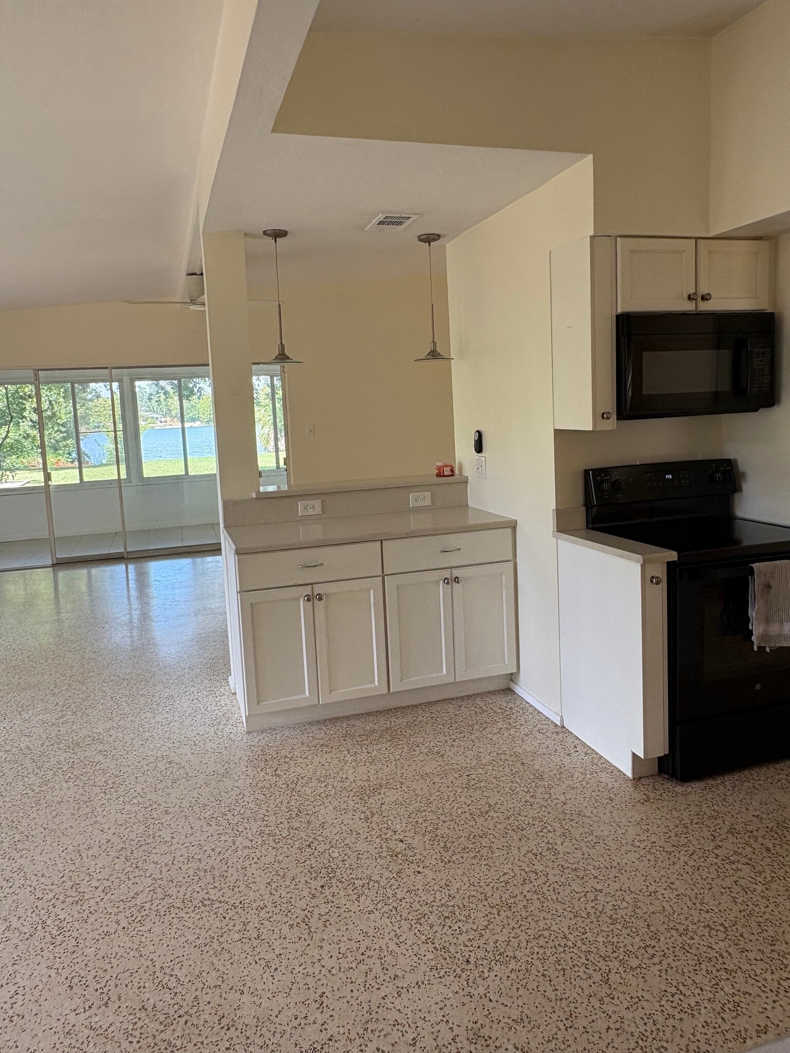 Building Photo - 1200 Tanager Dr