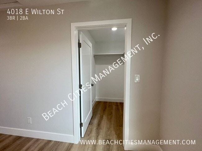 Building Photo - 4018 E Wilton St