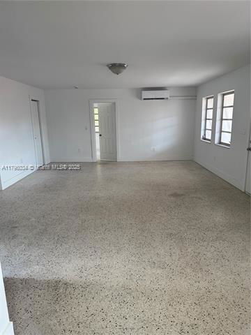 Building Photo - 6473 SW 25th St