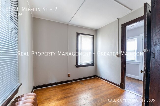 Building Photo - 656 E Mifflin St
