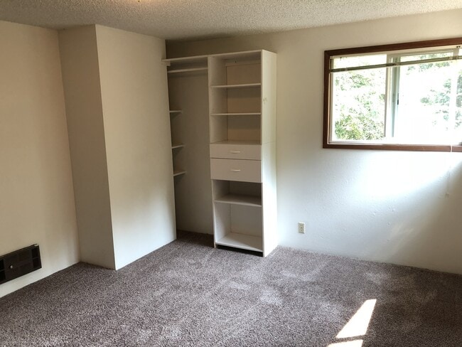 Building Photo - 1510/1512 Riverview