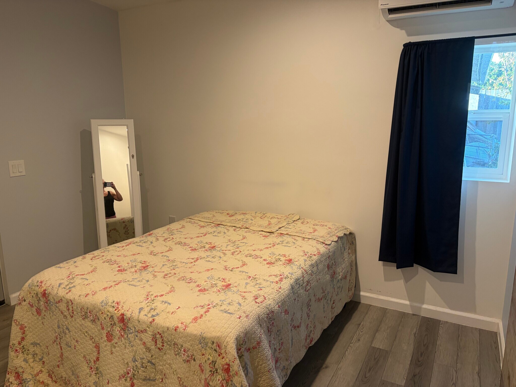 Bedroom - 433 S Fairview St