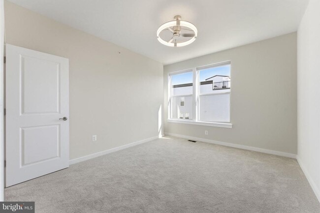 Building Photo - 2136 Glacier Rd