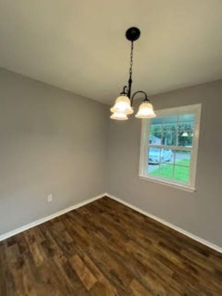 Building Photo - 804 E 4th St