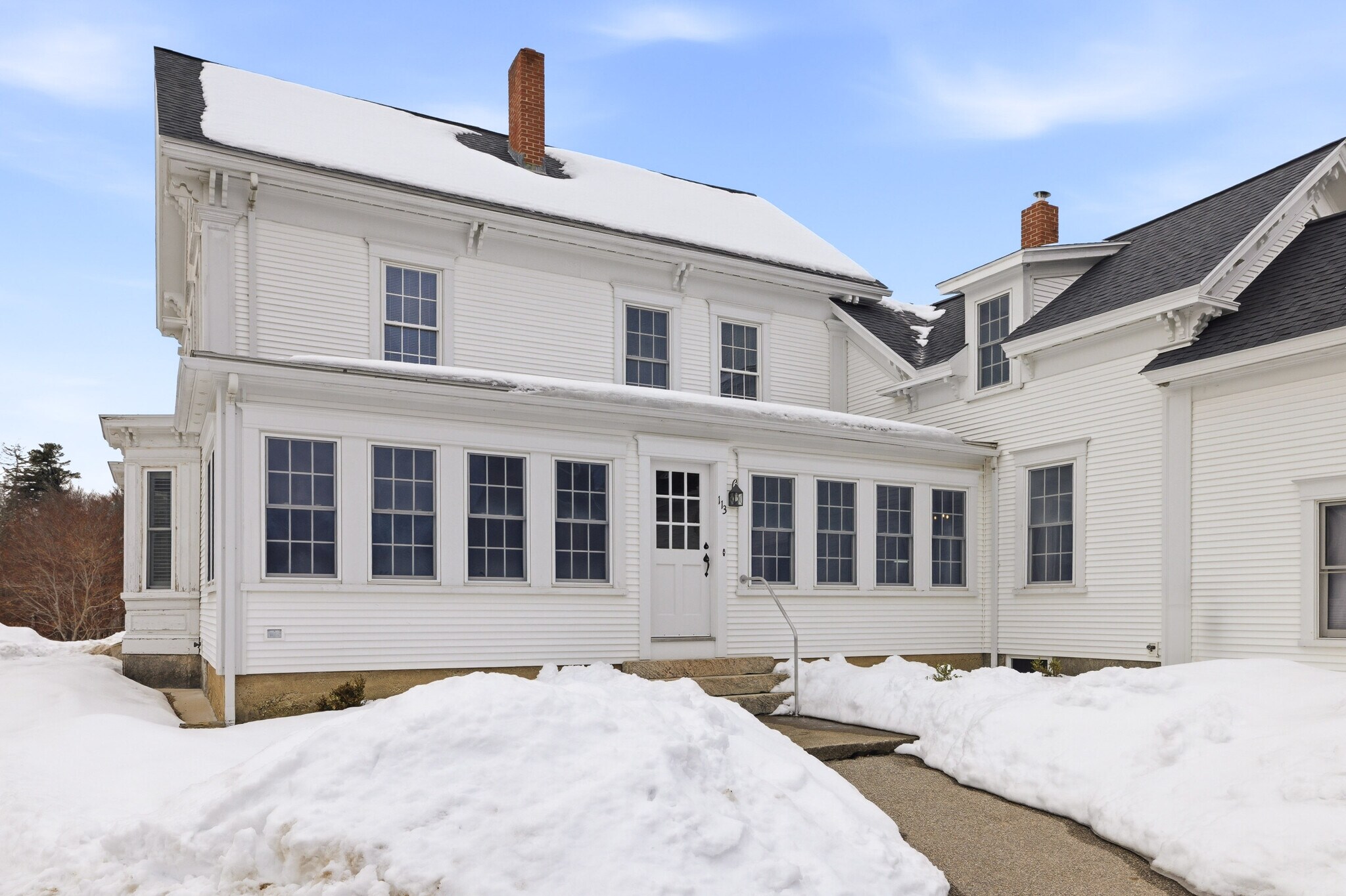 Building Photo - 113 Railroad Ave