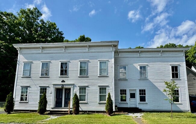 Building Photo - 50 High St