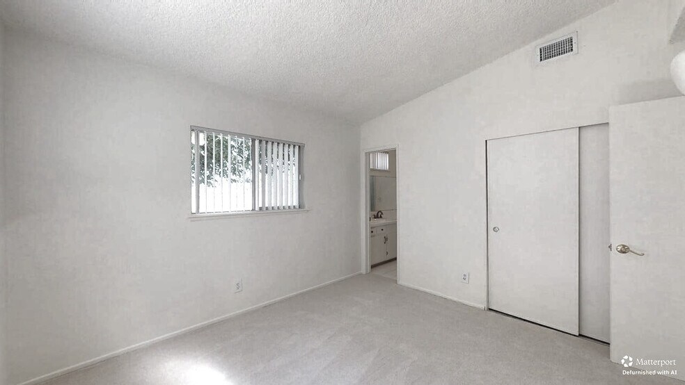 Building Photo - 22545 Hatteras St